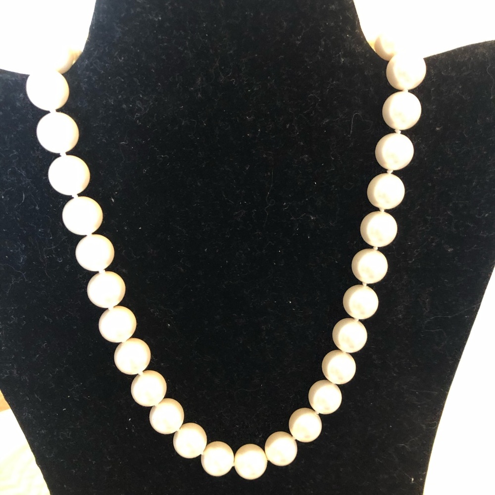 Strand of Pearls - 10mm
